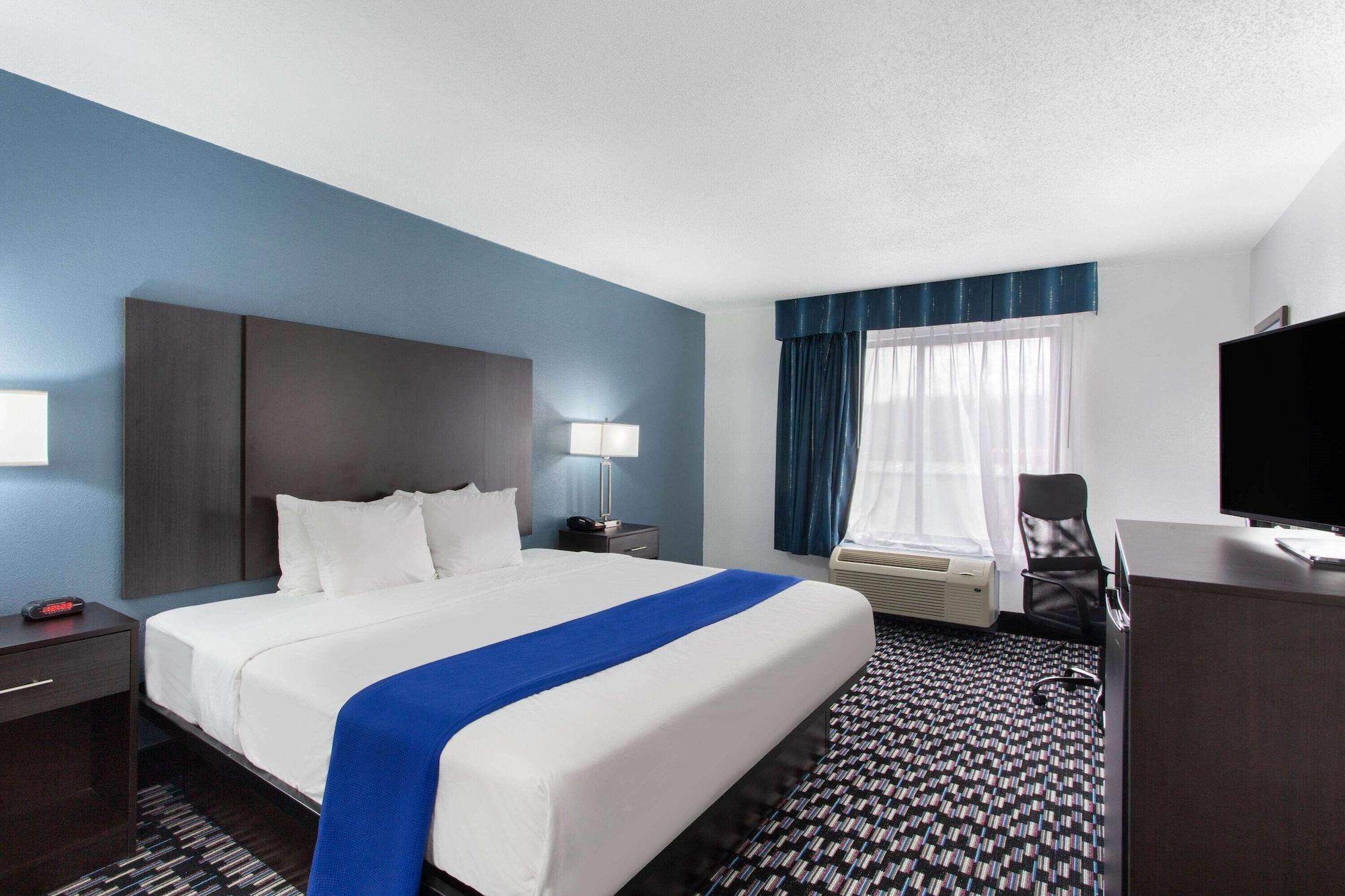 Baymont By Wyndham Charlotte University Dış mekan fotoğraf