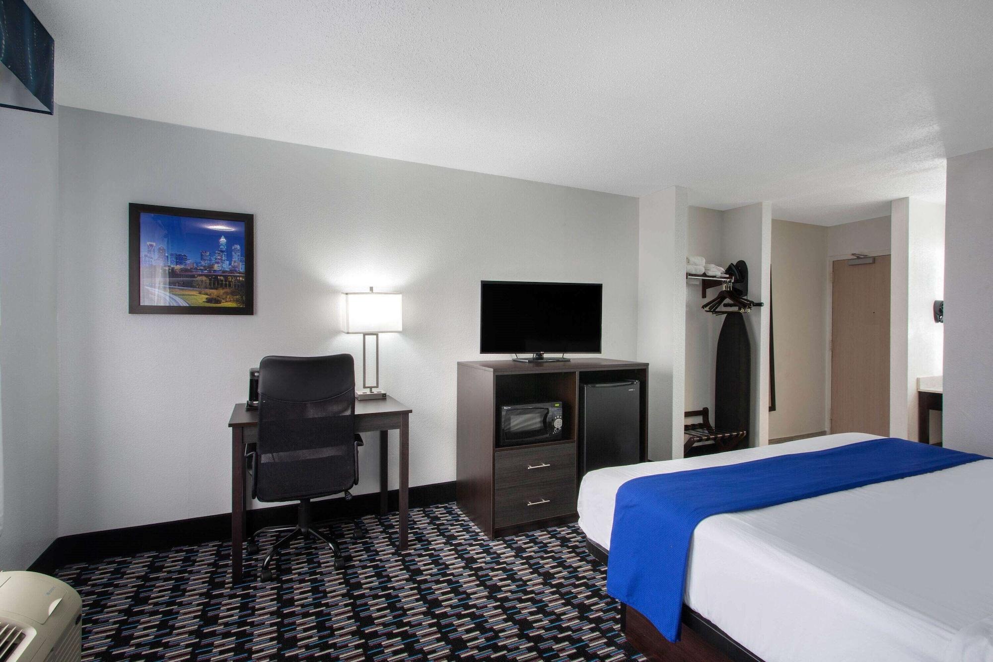 Baymont By Wyndham Charlotte University Dış mekan fotoğraf