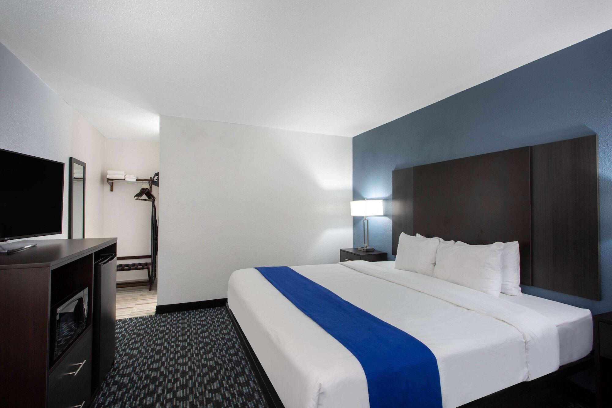 Baymont By Wyndham Charlotte University Dış mekan fotoğraf