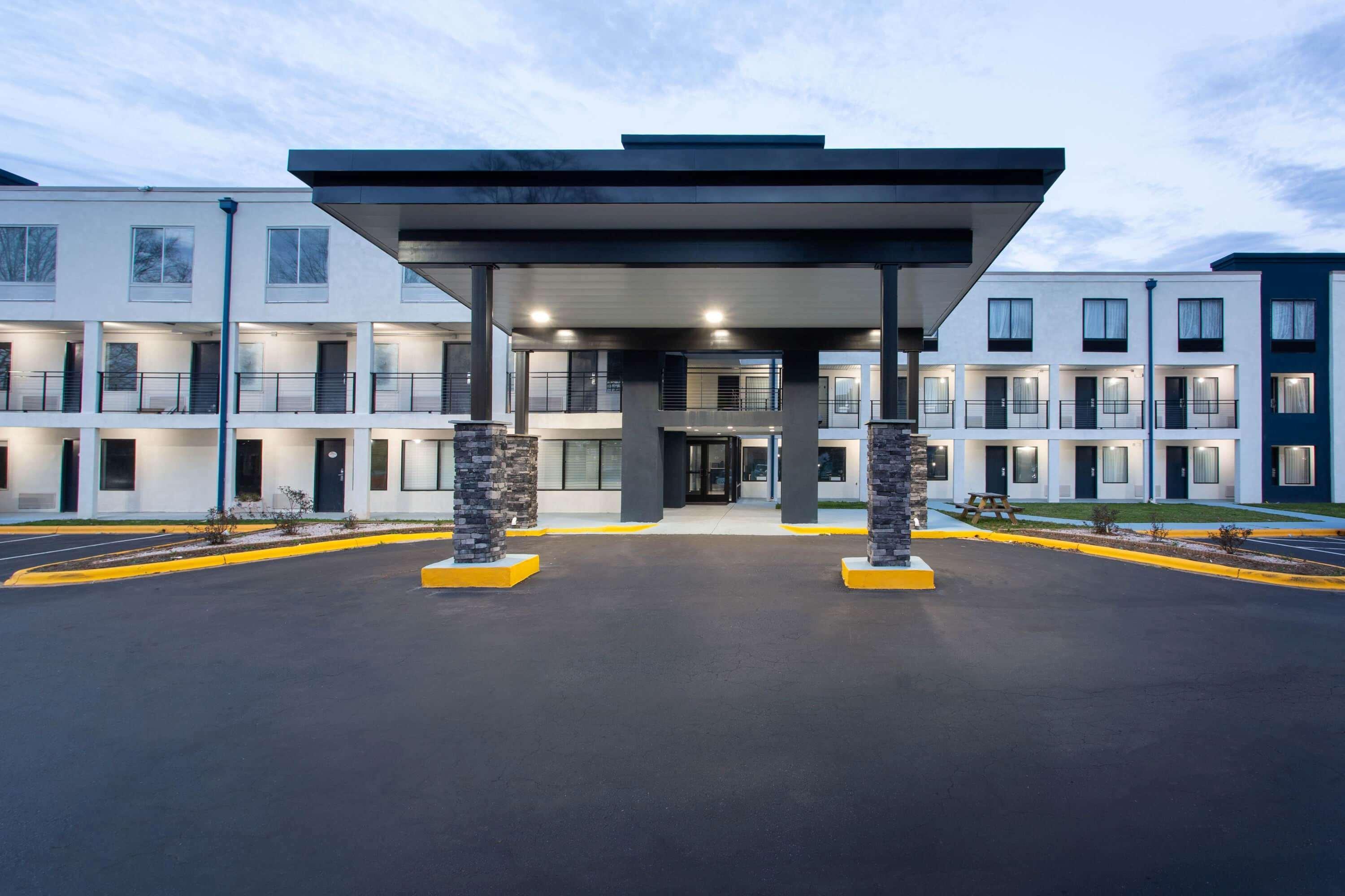 Baymont By Wyndham Charlotte University Dış mekan fotoğraf